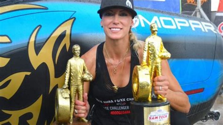 Leah Pritchett bio: net worth 2022, age, height, weight, husband, kids, wiki
